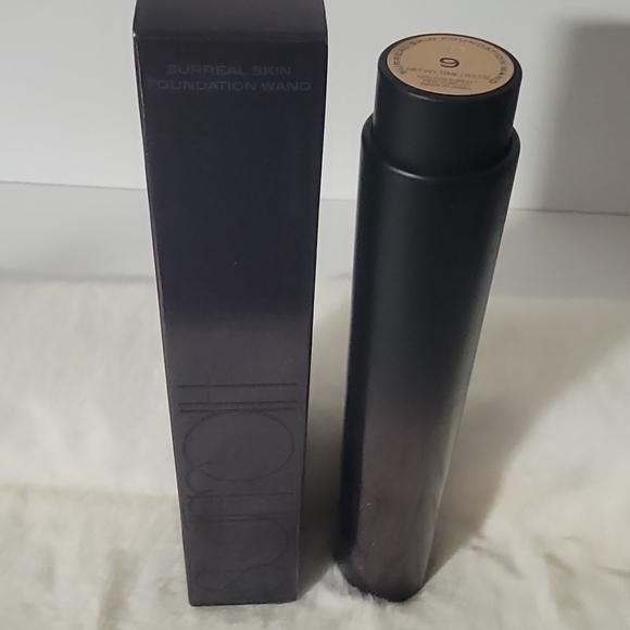 Surratt High End Luxury Foundation Wand Shade 9 - Picture 2 of 4